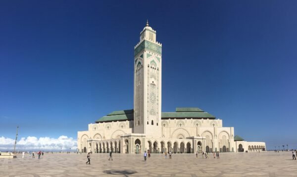 Excursion à Casablanca – Découvrez la Ville Blanche en Une Journée